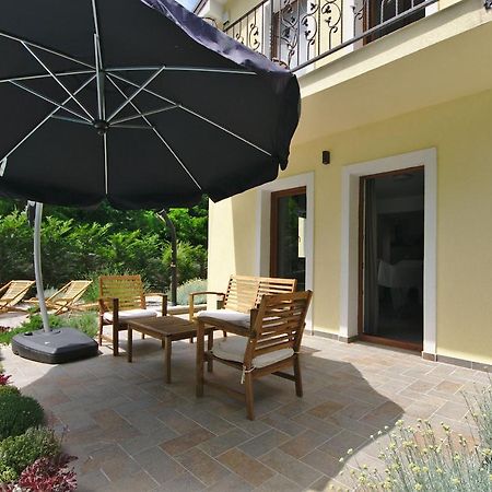 Holiday House With Pool Cavle Luaran gambar