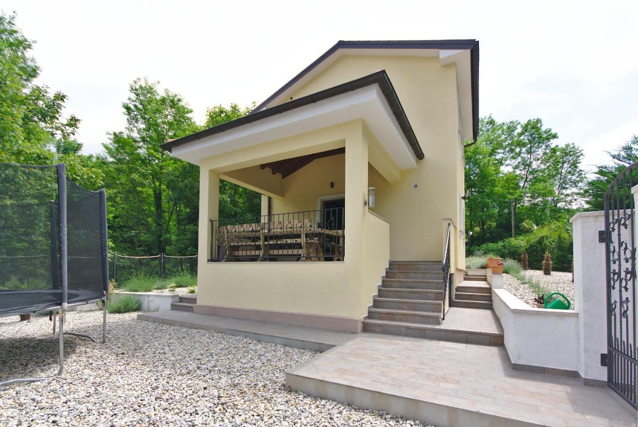 Holiday House With Pool Cavle Luaran gambar